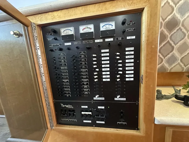 Slide: The Image of Navigator 4600 Classic 2000 - 5981186