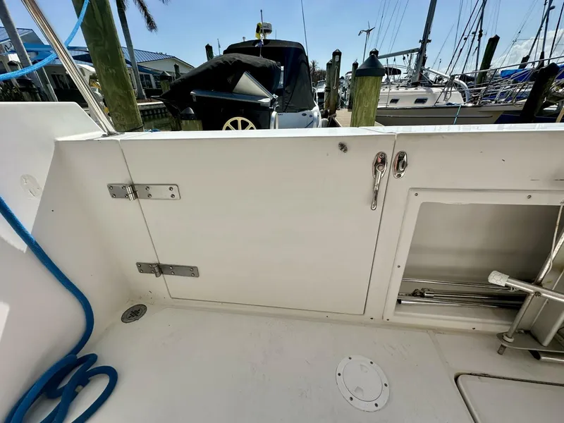 Slide: The Image of Navigator 4600 Classic 2000 - 5981236