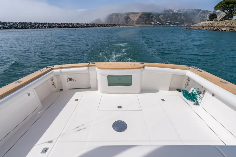 Slide: The Image of 20045 40' Cabo Express - El Patron Cockpit - 6009494