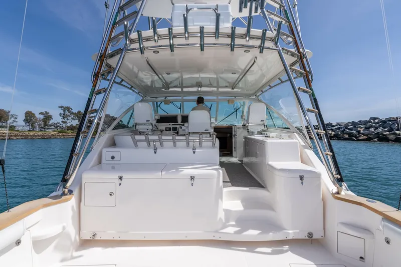 Slide: The Image of 20045 40' Cabo Express - El Patron Cockpit - 6009500