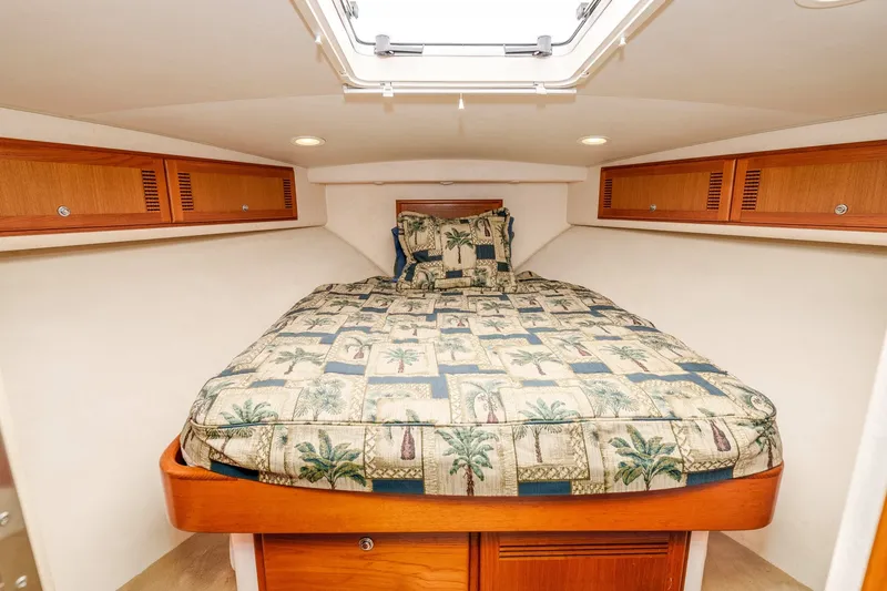 Slide: The Image of 20045 40' Cabo Express - El Patron Stateroom - 6009482