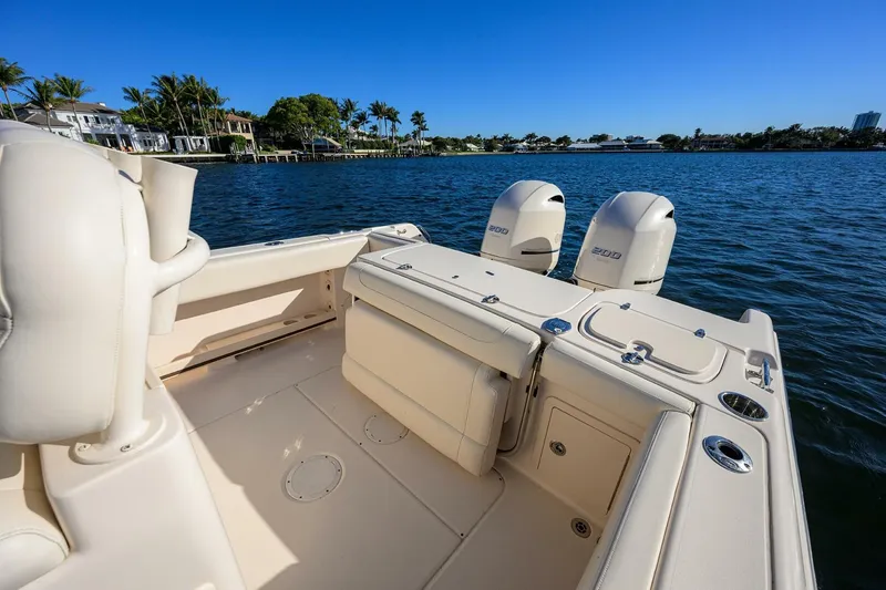 Slide: The Image of Grady-White Fisherman 257 2019 - 5981013