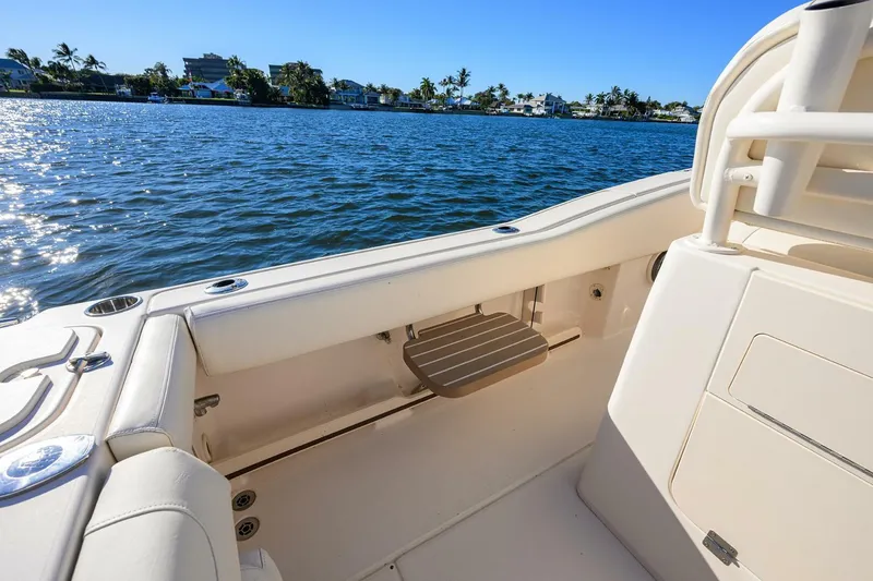 Slide: The Image of Grady-White Fisherman 257 2019 - 5981022