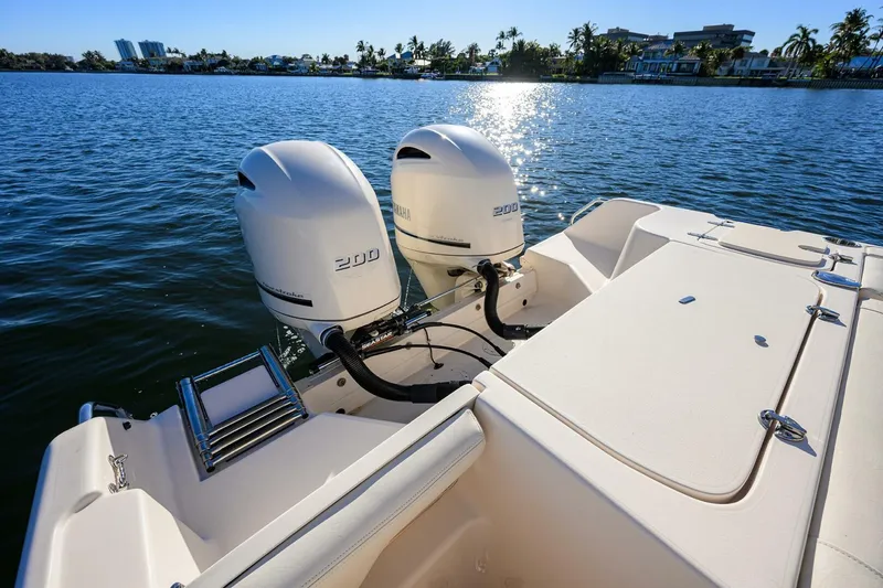 Slide: The Image of Grady-White Fisherman 257 2019 - 5981026