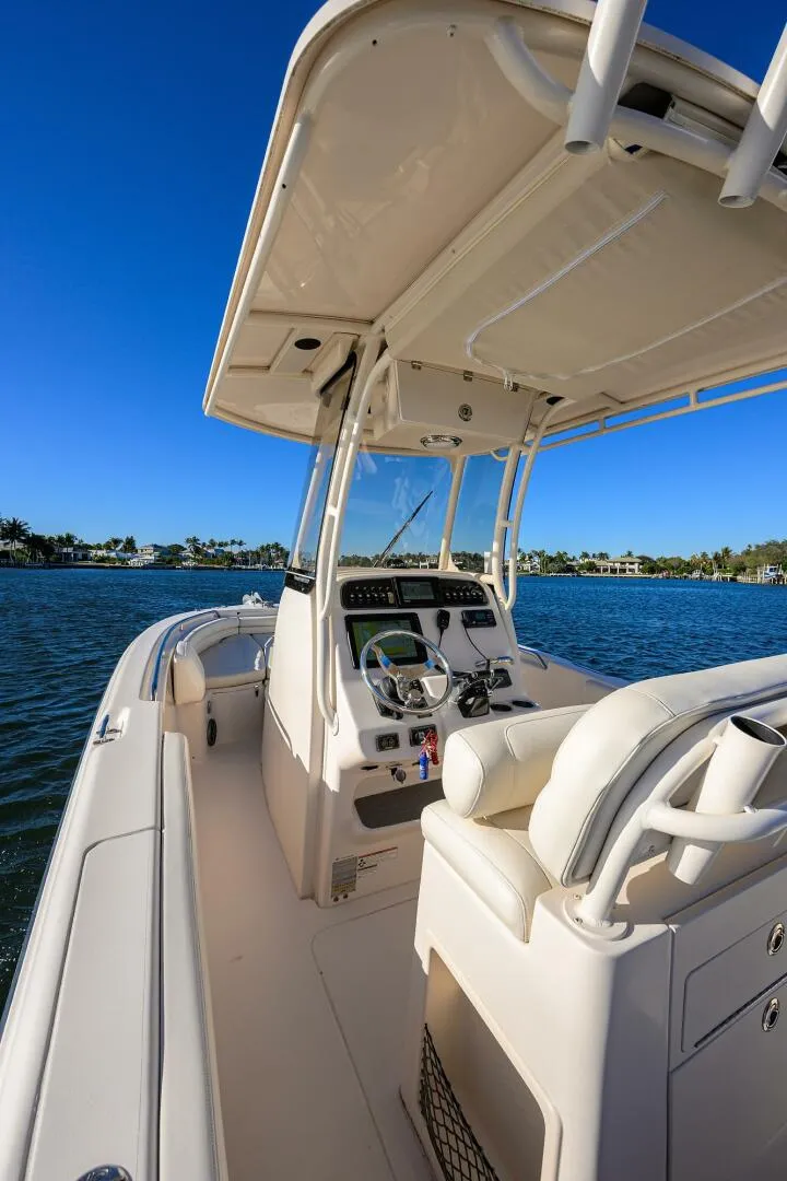 Slide: The Image of Grady-White Fisherman 257 2019 - 5981030