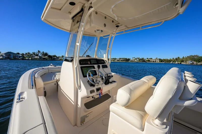 Slide: The Image of Grady-White Fisherman 257 2019 - 5981031