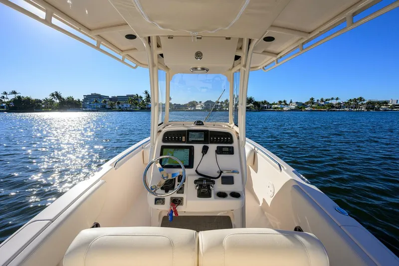 Slide: The Image of Grady-White Fisherman 257 2019 - 5981033