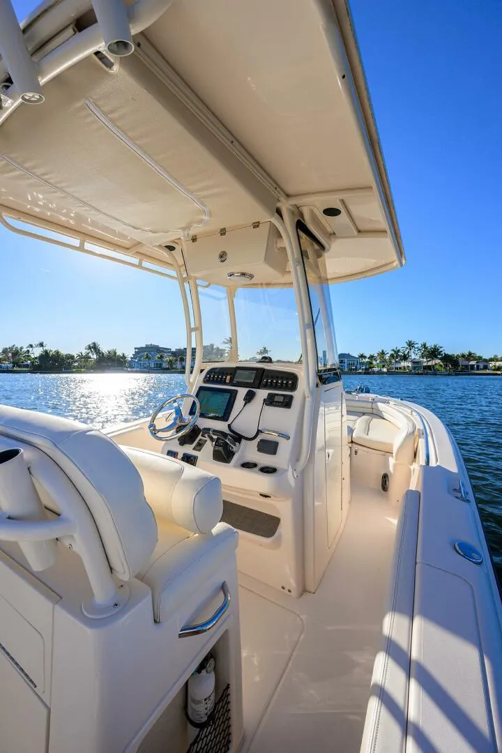 Slide: The Image of Grady-White Fisherman 257 2019 - 5981037