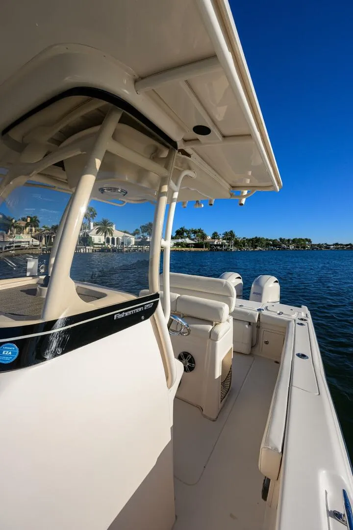 Slide: The Image of Grady-White Fisherman 257 2019 - 5981038