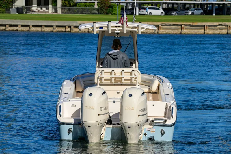 Slide: The Image of Grady-White Fisherman 257 2019 - 5981007