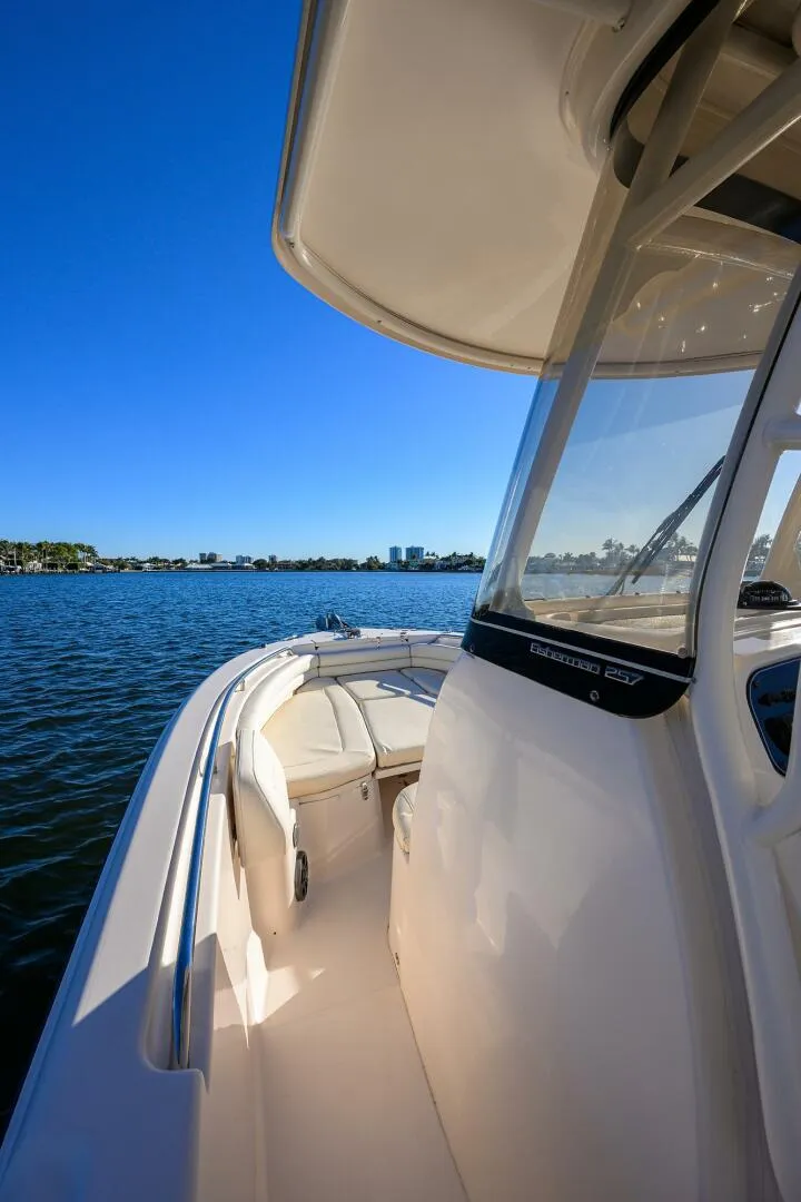 Slide: The Image of Grady-White Fisherman 257 2019 - 5981051