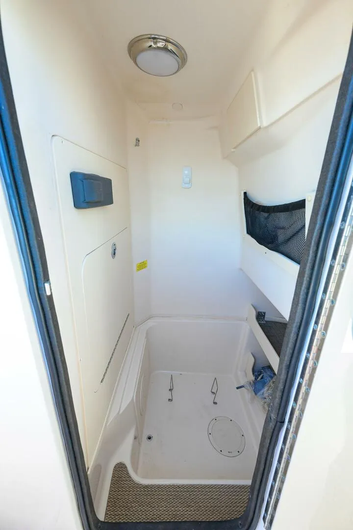 Slide: The Image of Grady-White Fisherman 257 2019 - 5981058