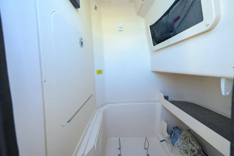 Slide: The Image of Grady-White Fisherman 257 2019 - 5981060