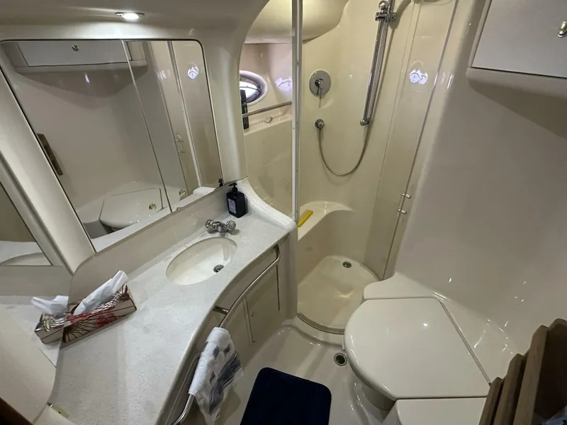 Slide: The Image of Sea Ray 480 Sedan Bridge 2000 - 5981402