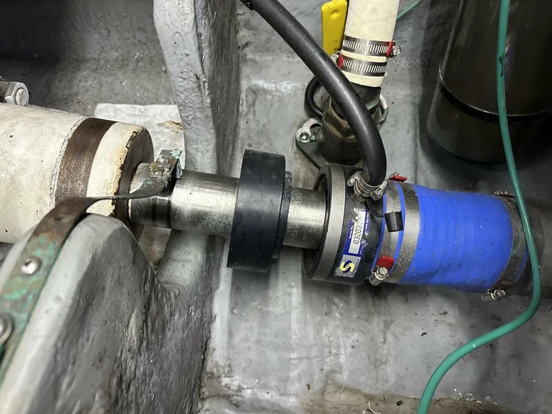 Slide: The Image of Sea Ray 480 Sedan Bridge 2000 - 5981415