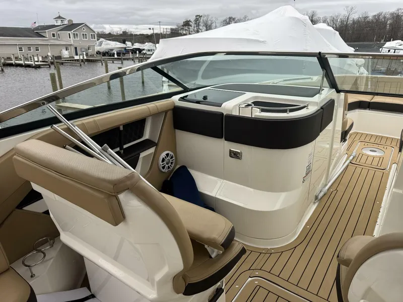 Slide: The Image of Sea Ray SLX 310 2021 - 5983555