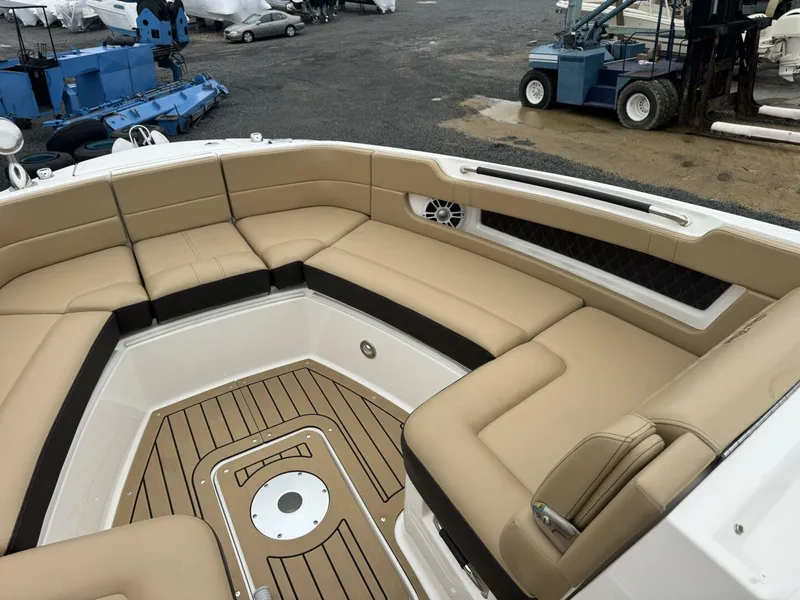 Slide: The Image of Sea Ray SLX 310 2021 - 5983561