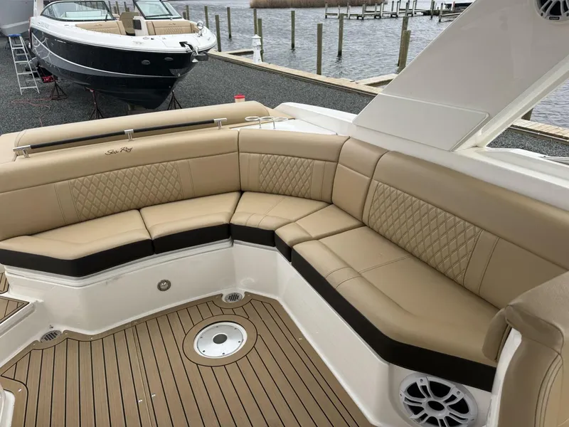 Slide: The Image of Sea Ray SLX 310 2021 - 5983546