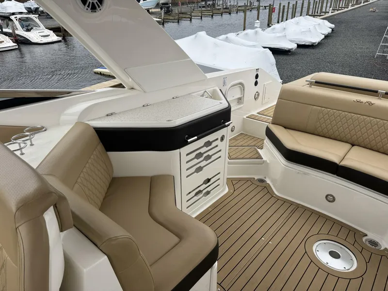 Slide: The Image of Sea Ray SLX 310 2021 - 5983548
