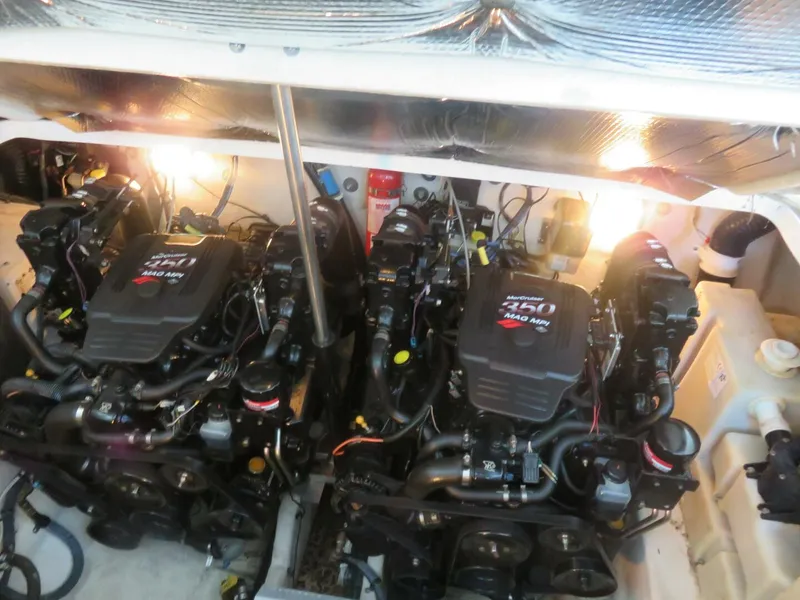 Slide: The Image of Sea Ray 300 Sundancer 2005 - 5981525