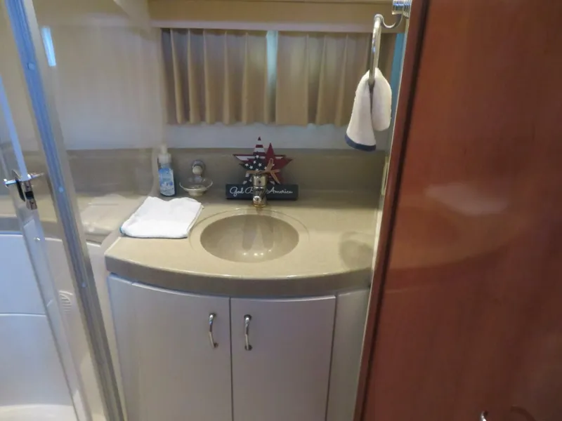 Slide: The Image of Carver Yachts 38 2006 - 5982083