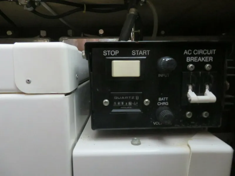 Slide: The Image of Carver Yachts 38 2006 - 5982093