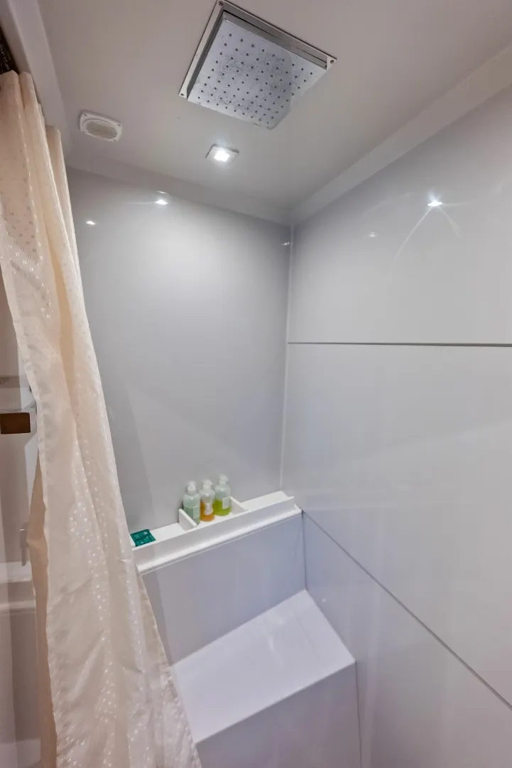 Slide: The Image of Cruisers 54 Cantius 2019 - 6006554