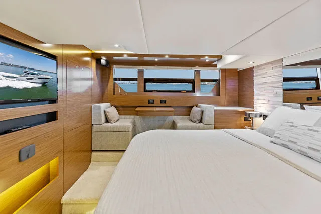 Slide: The Image of Cruisers 54 Cantius 2019 - 72