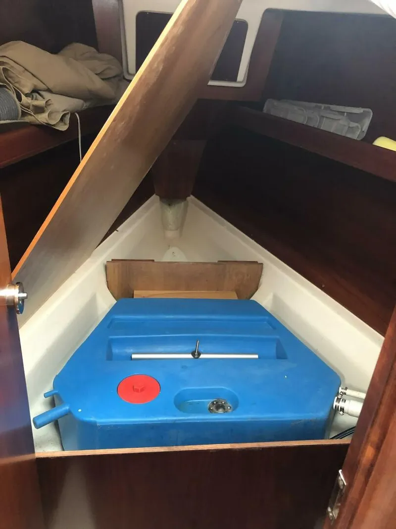 Slide: The Image of Beneteau 361 2000 - 5982244