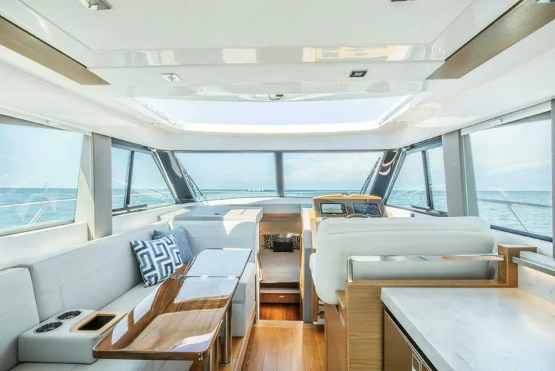 Slide: The Image of Tiara 39 Coupe 2023 - 5982194