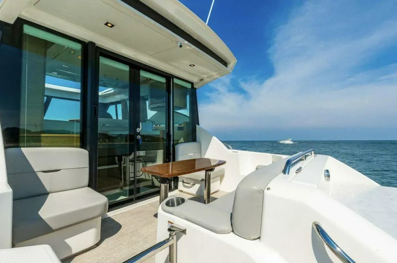 Slide: The Image of Tiara 39 Coupe 2023 - 5982199