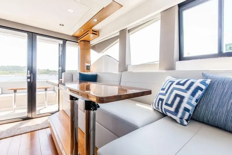 Slide: The Image of Tiara 39 Coupe 2023 - 5995524