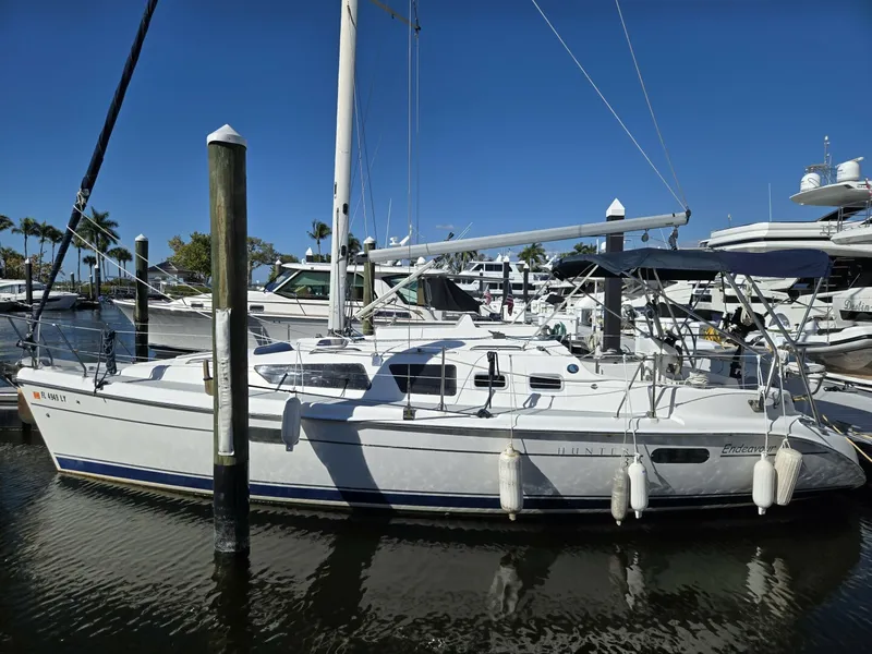 The Image of Hunter 326 2003 - undefined