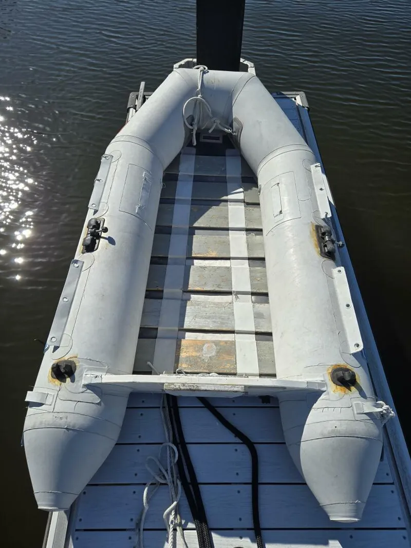 Slide: The Image of Hunter 326 2003 - 5982230