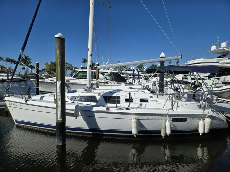 Slide: The Image of Hunter 326 2003 - 5982233