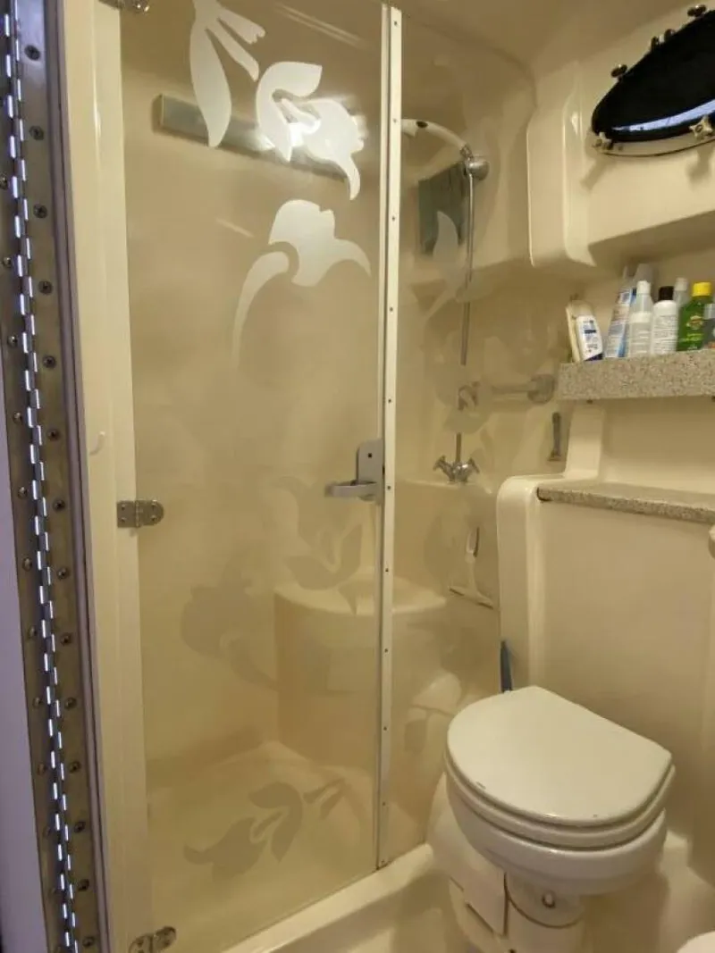 Slide: The Image of Rinker 34 2000 - 5982457