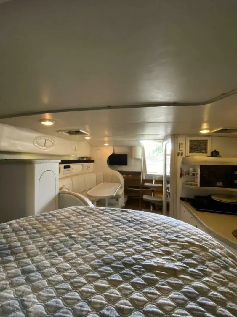 Slide: The Image of Rinker 34 2000 - 5982466