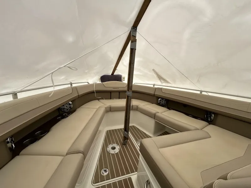 Slide: The Image of Formula 350 CBR 2017 - 5982548