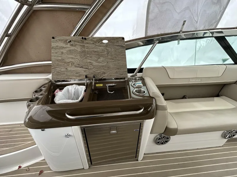 Slide: The Image of Formula 350 CBR 2017 - 5982539