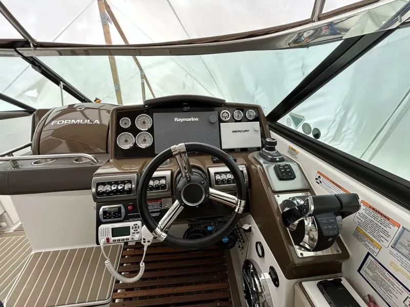 Slide: The Image of Formula 350 CBR 2017 - 5982541