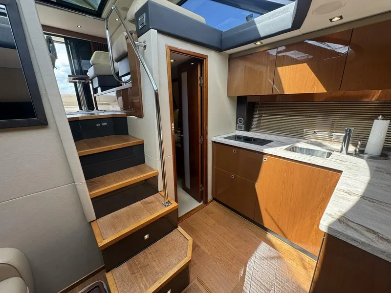 Slide: The Image of Sea Ray 47 2015 - 5982660