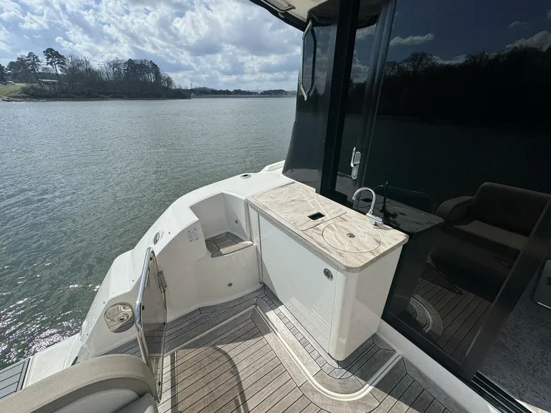 Slide: The Image of Sea Ray 47 2015 - 5982650