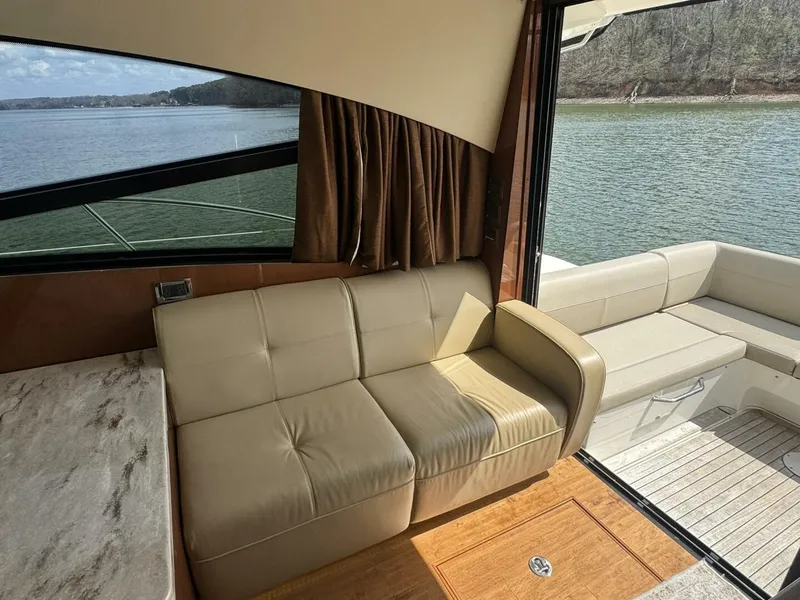 Slide: The Image of Sea Ray 47 2015 - 5982653