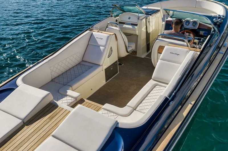 Slide: The Image of Chris-Craft 34 - 2LW - Deck Seating 2021 Chris-Craft 34 Launch - 2LW - 7079745