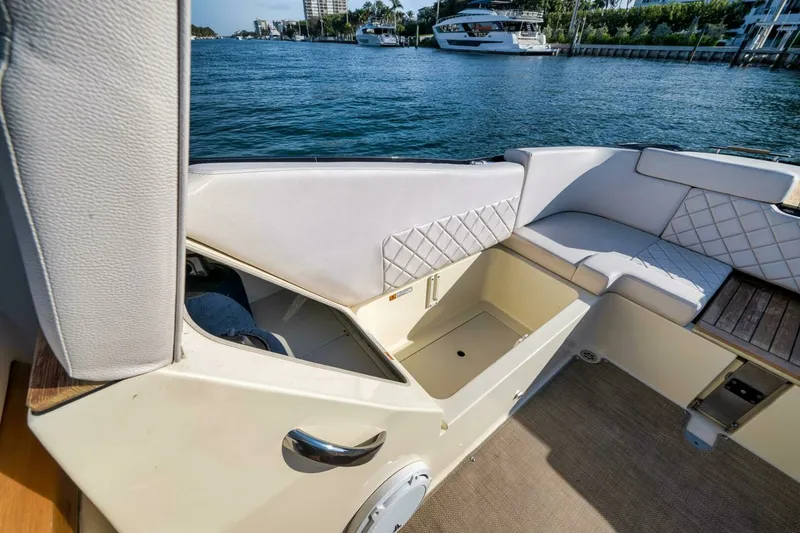 Slide: The Image of Chris-Craft 34 - 2LW - Forward Seating and Storage 2021 Chris-Craft 34 Launch - 2LW - 7079732
