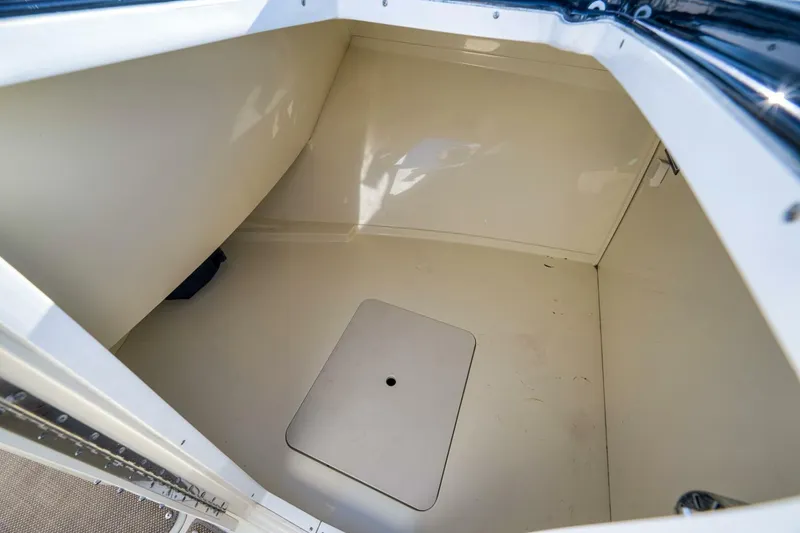 Slide: The Image of Chris-Craft 34 - 2LW - In Deck Storage 2021 Chris-Craft 34 Launch - 2LW - 5983043