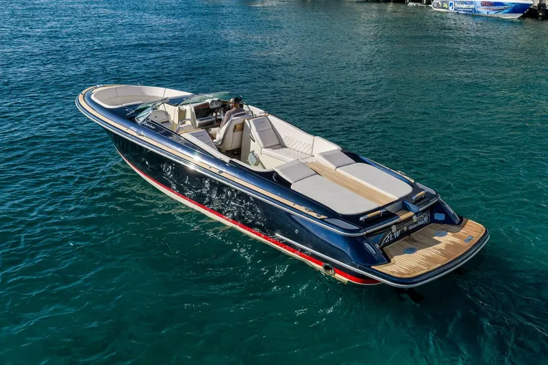 Slide: The Image of Chris-Craft 34 - 2LW - Profile 2021 Chris-Craft 34 Launch - 2LW - 5983052