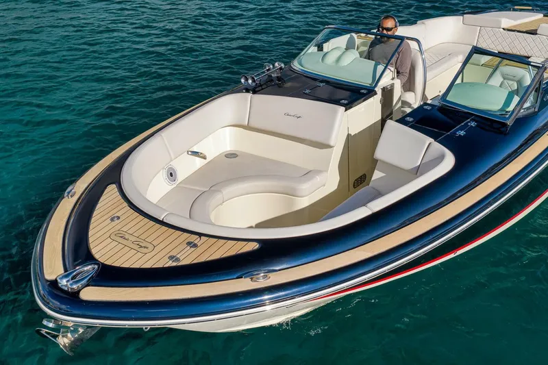 Slide: The Image of Chris-Craft 34 - 2LW - Profile 2021 Chris-Craft 34 Launch - 2LW - 5983058