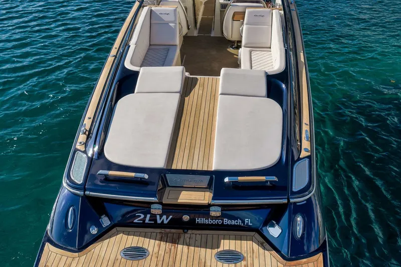 Slide: The Image of Chris-Craft 34 - 2LW - Aft Deck Seating 2021 Chris-Craft 34 Launch - 2LW - 5983062