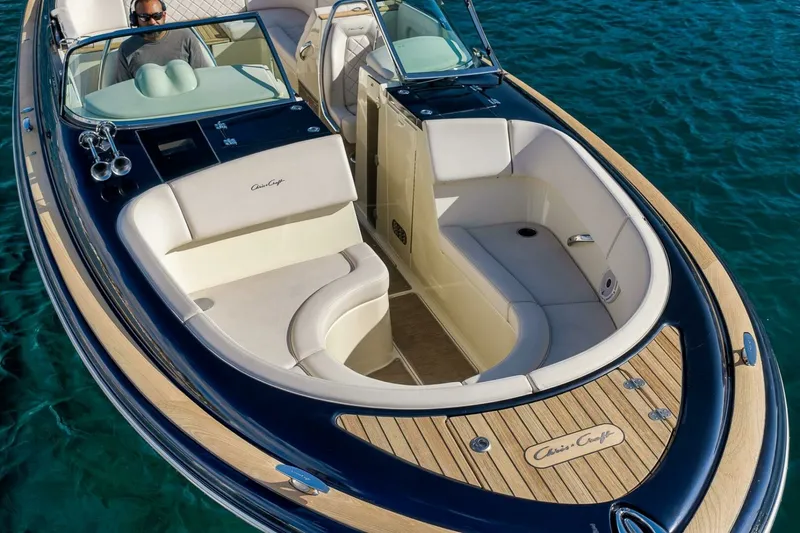 Slide: The Image of Chris-Craft 34 - 2LW - Profile 2021 Chris-Craft 34 Launch - 2LW - 7079744